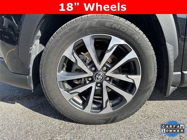 Toyota Corolla Cross Vehicle Full-screen Gallery Image 36