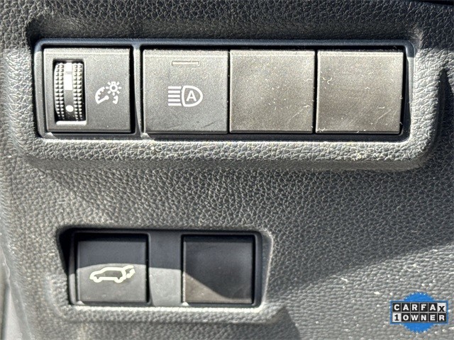 Toyota Corolla Cross Vehicle Full-screen Gallery Image 38