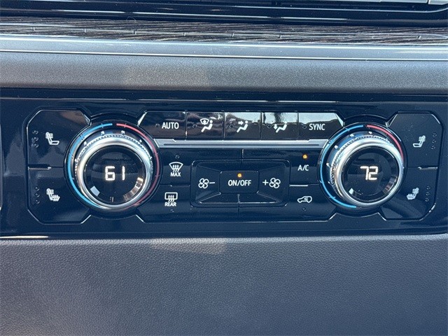 GMC Sierra 1500 Vehicle Full-screen Gallery Image 19