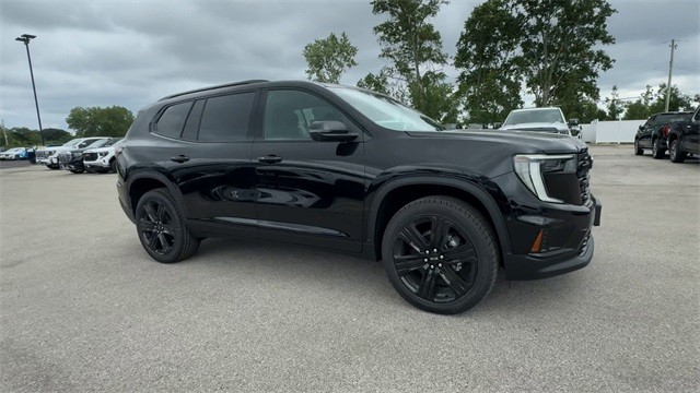 GMC Acadia Vehicle Full-screen Gallery Image 02