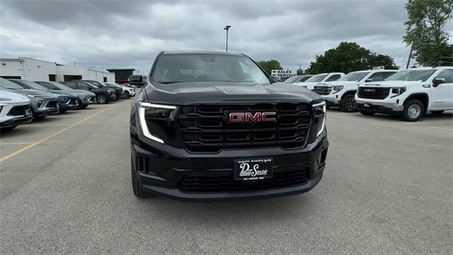 GMC Acadia Vehicle Full-screen Gallery Image 03