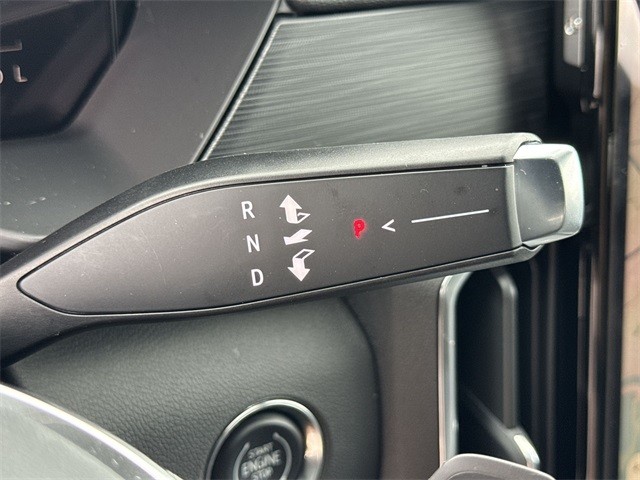 GMC Acadia Vehicle Full-screen Gallery Image 20