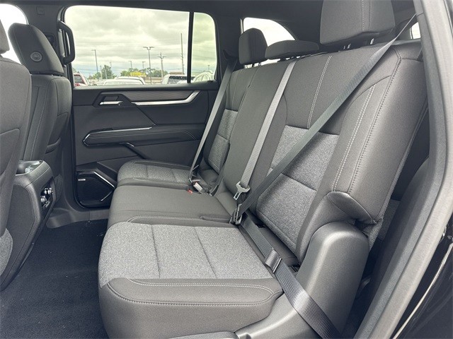 GMC Acadia Vehicle Full-screen Gallery Image 22