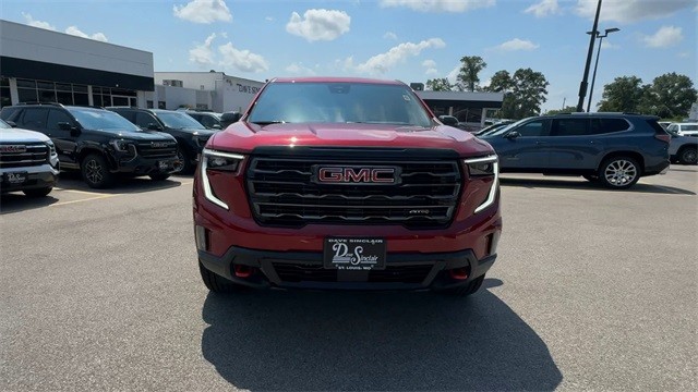 GMC Acadia Vehicle Full-screen Gallery Image 03