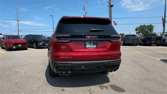 GMC Acadia Vehicle Full-screen Gallery Image 07