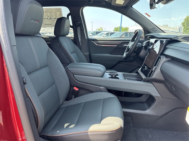 GMC Acadia Vehicle Full-screen Gallery Image 25