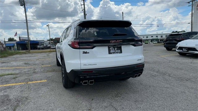 GMC Acadia Vehicle Full-screen Gallery Image 07