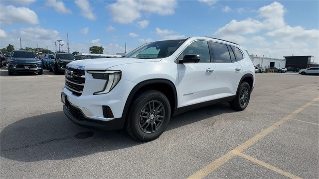 GMC Acadia Vehicle Full-screen Gallery Image 04