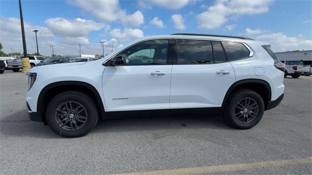 GMC Acadia Vehicle Full-screen Gallery Image 05