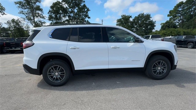 GMC Acadia Vehicle Full-screen Gallery Image 09