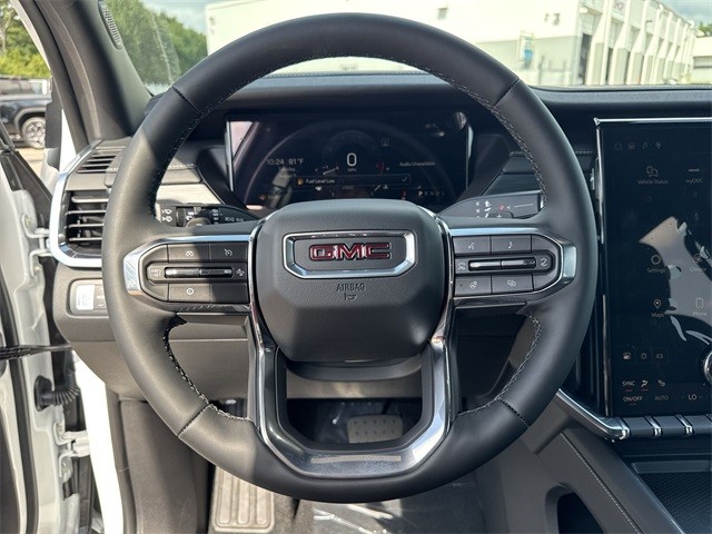 GMC Acadia Vehicle Full-screen Gallery Image 14