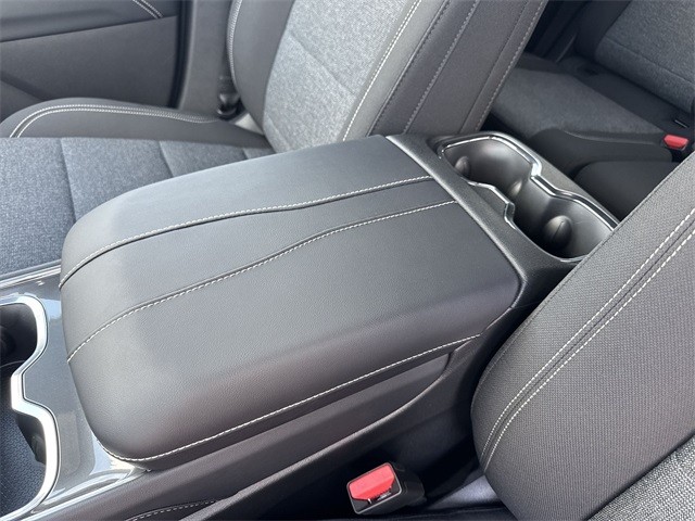 GMC Acadia Vehicle Full-screen Gallery Image 21