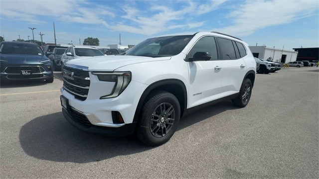 GMC Acadia Vehicle Full-screen Gallery Image 04