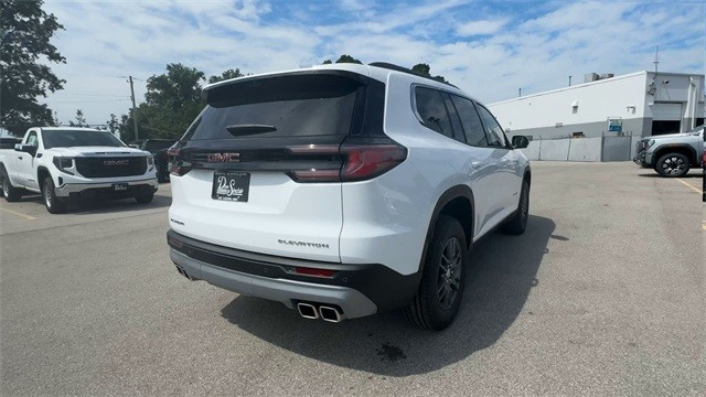 GMC Acadia Vehicle Full-screen Gallery Image 08