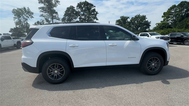 GMC Acadia Vehicle Full-screen Gallery Image 09