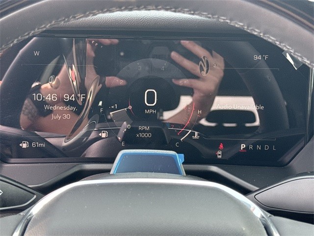 GMC Acadia Vehicle Full-screen Gallery Image 15