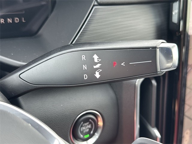 GMC Acadia Vehicle Full-screen Gallery Image 20