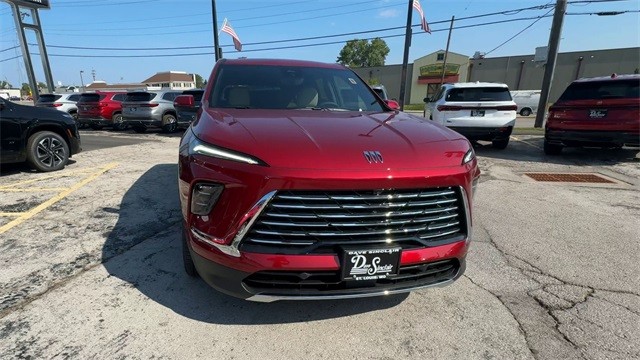 Buick Enclave Vehicle Full-screen Gallery Image 03