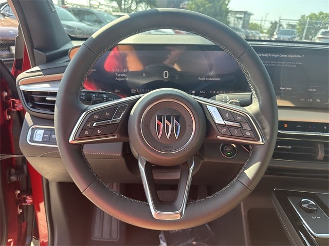 Buick Enclave Vehicle Full-screen Gallery Image 14