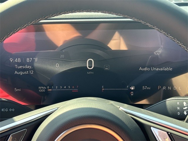 Buick Enclave Vehicle Full-screen Gallery Image 15