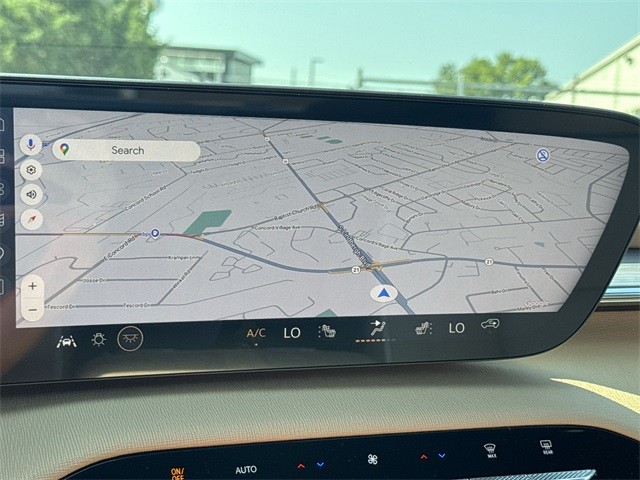 Buick Enclave Vehicle Full-screen Gallery Image 18