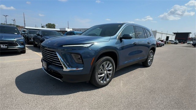 Buick Enclave Vehicle Full-screen Gallery Image 04