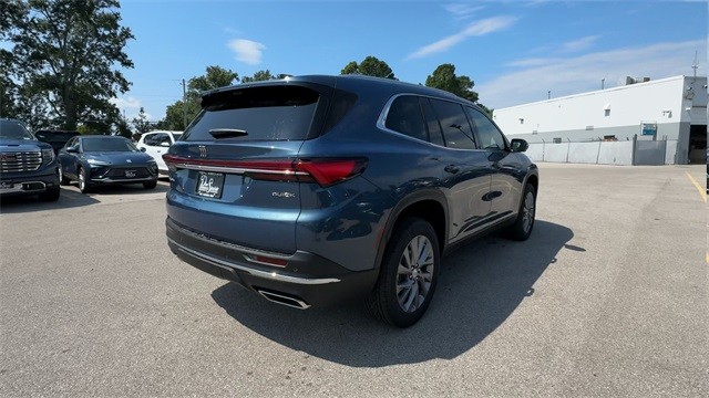 Buick Enclave Vehicle Full-screen Gallery Image 08