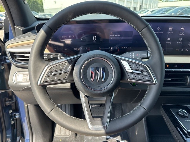 Buick Enclave Vehicle Full-screen Gallery Image 14