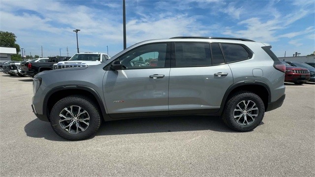 GMC Acadia Vehicle Full-screen Gallery Image 05