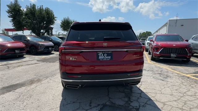 Buick Enclave Vehicle Full-screen Gallery Image 07
