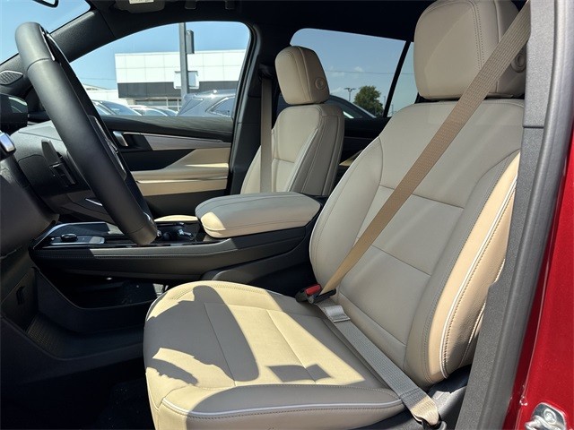 Buick Enclave Vehicle Full-screen Gallery Image 11