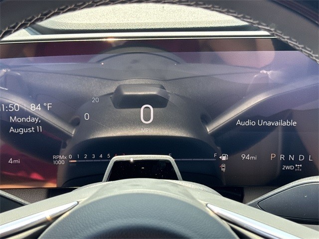 Buick Enclave Vehicle Full-screen Gallery Image 15