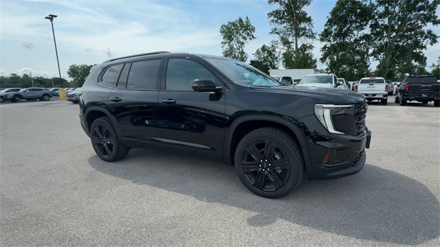 GMC Acadia Vehicle Full-screen Gallery Image 02