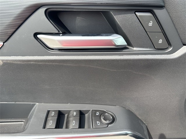 GMC Acadia Vehicle Full-screen Gallery Image 13