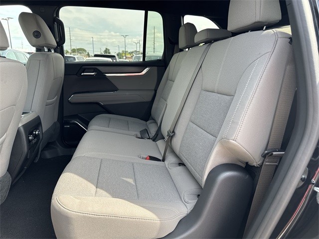 GMC Acadia Vehicle Full-screen Gallery Image 22