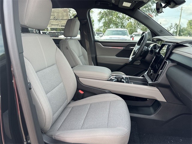 GMC Acadia Vehicle Full-screen Gallery Image 25