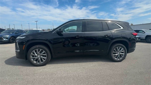 Buick Enclave Vehicle Full-screen Gallery Image 05