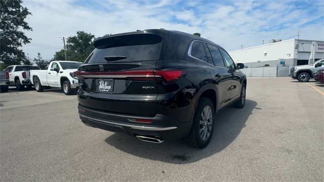 Buick Enclave Vehicle Full-screen Gallery Image 08
