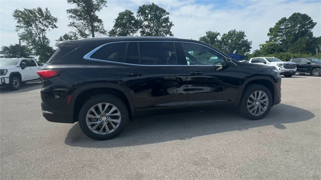 Buick Enclave Vehicle Full-screen Gallery Image 09