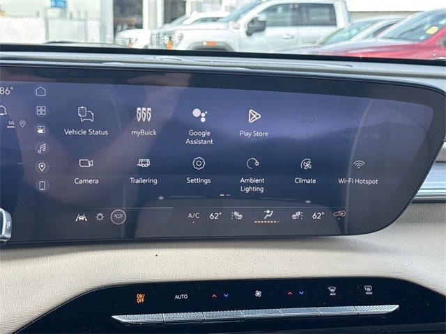 Buick Enclave Vehicle Full-screen Gallery Image 16