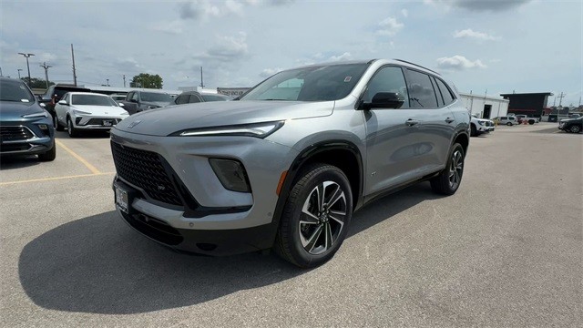 Buick Enclave Vehicle Full-screen Gallery Image 04