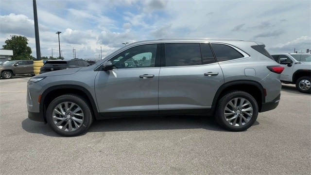 Buick Enclave Vehicle Full-screen Gallery Image 05