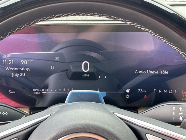 Buick Enclave Vehicle Full-screen Gallery Image 15