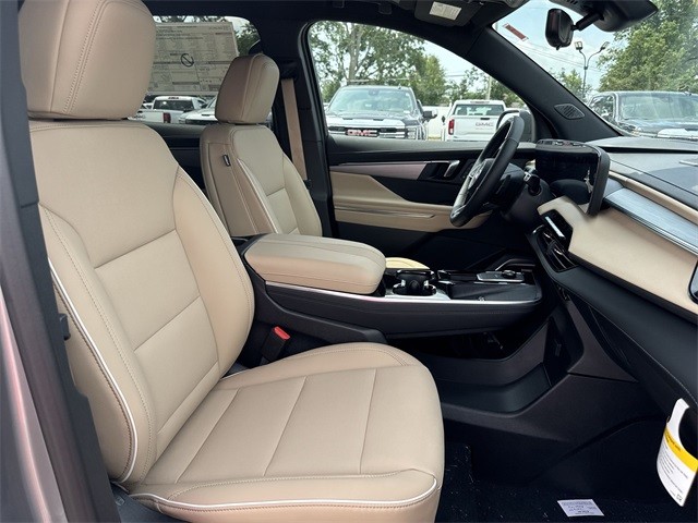 Buick Enclave Vehicle Full-screen Gallery Image 25