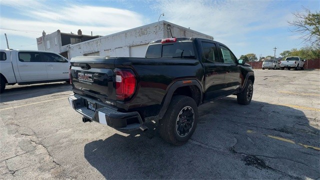 GMC Canyon Vehicle Full-screen Gallery Image 08