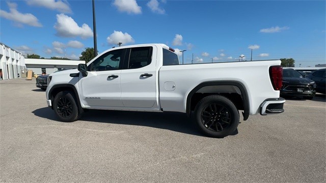 GMC Sierra 1500 Vehicle Full-screen Gallery Image 06