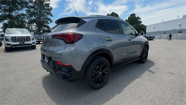 Buick Encore GX Vehicle Full-screen Gallery Image 08