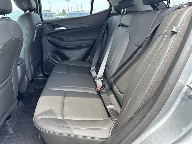 Buick Encore GX Vehicle Full-screen Gallery Image 21