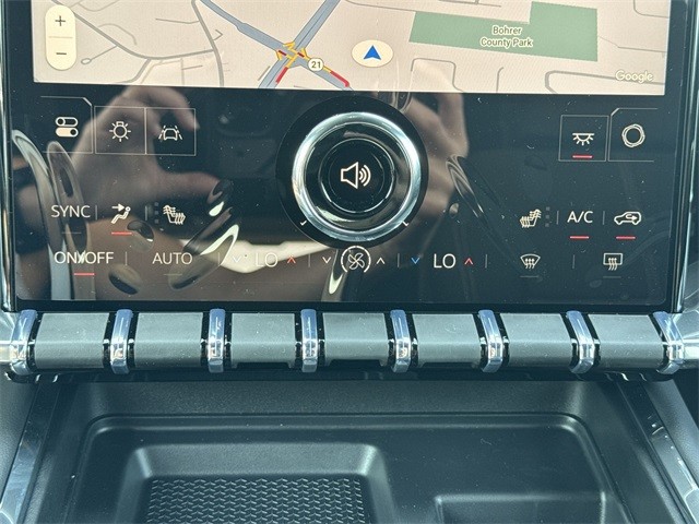 GMC Acadia Vehicle Full-screen Gallery Image 19