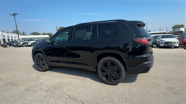 GMC Acadia Vehicle Full-screen Gallery Image 06